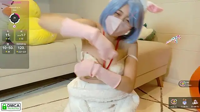 Snapshot of SUZU_ chatting on October 4, 2025, 12:14 pm SUZU online show from October 4, 2025, 12:14 pm