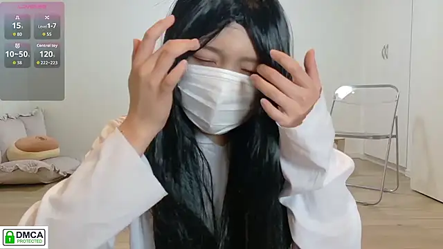 Snapshot of SUZU_ chatting on October 19, 2025, 1:12 pm SUZU online show from October 19, 2025, 1:12 pm