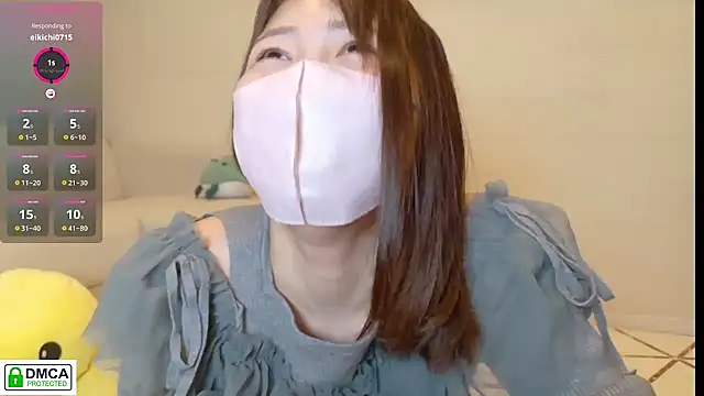 Snapshot of SUZU_ chatting on November 1, 2025, 12:07 pm SUZU online show from November 1, 2025, 12:07 pm