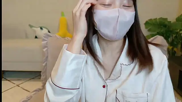 Snapshot of SUZU_ chatting on January 16, 2026, 9:41 pm SUZU online show from January 16, 2026, 9:41 pm