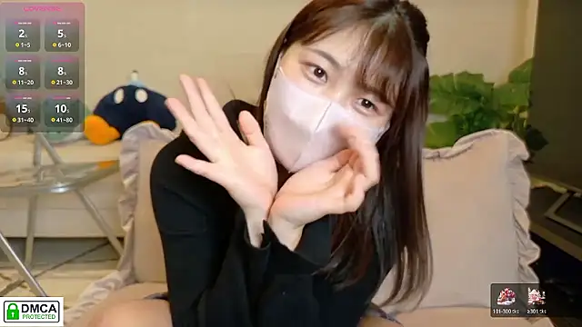 Snapshot of SUZU_ chatting on February 25, 2026, 12:15 pm SUZU online show from February 25, 2026, 12:15 pm