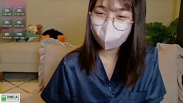 Snapshot of SUZU_ chatting on February 26, 2026, 2:27 pm SUZU online show from February 26, 2026, 2:27 pm