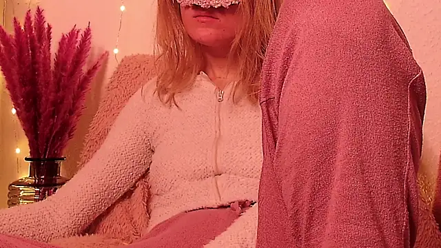 SecretAnni online show from December 26, 2024, 4:21 am