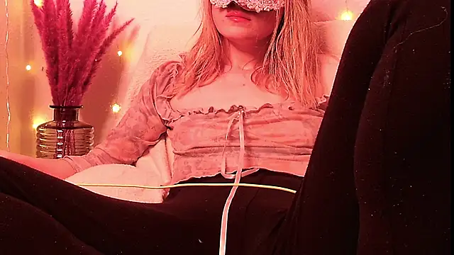 SecretAnni online show from January 2, 2025, 9:43 am