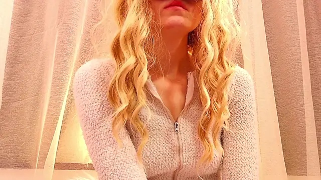 SecretAnni online show from February 9, 2025, 6:16 pm
