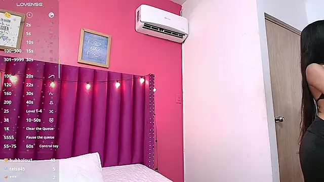 littlee emilyy  online show from February 12, 2025, 3:07 am