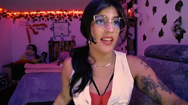 azahar  ziiz online show from February 7, 2025, 3:01 am