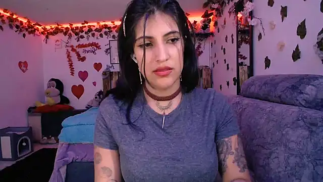 azahar  ziiz online show from February 21, 2025, 7:32 pm