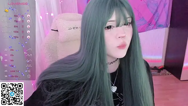 Snapshot of SelenaCute chatting on May 13, 2026, 6:00 am SelenaCute online show from May 13, 2026, 6:00 am