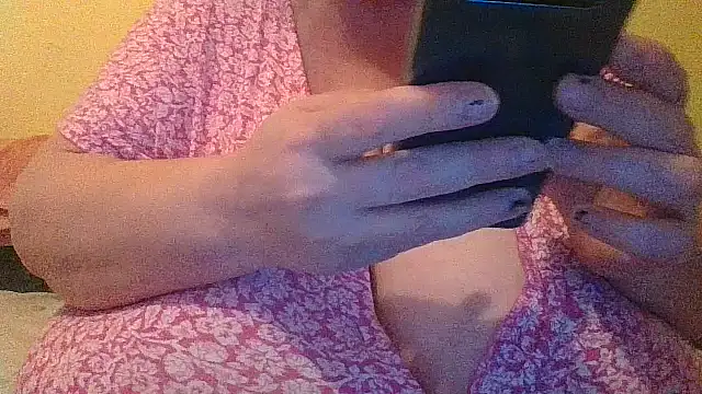 Nataliesbestjuggs online show from October 29, 2025, 3:25 pm