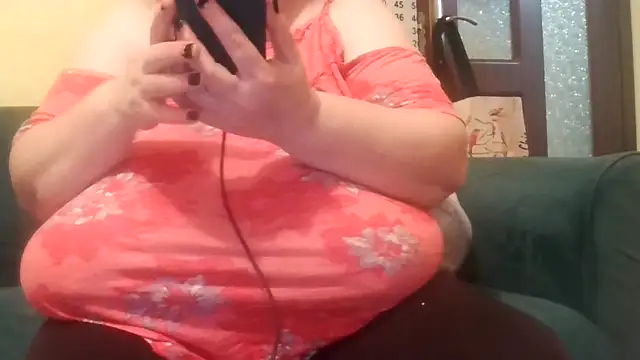 Nataliesbestjuggs online show from March 22, 2026, 5:27 pm