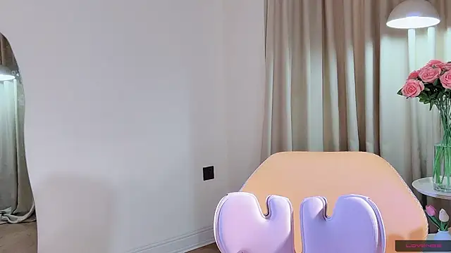 lvy-w online show from April 11, 2026, 4:17 am