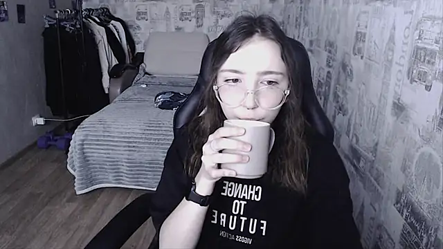 Snapshot of AmeliaKamishiro chatting on December 25, 2024, 7:46 am AmeliaKamishiro online show from December 25, 2024, 7:46 am