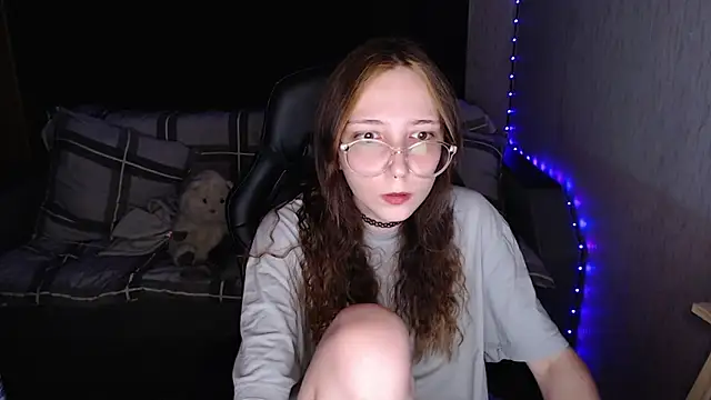 Snapshot of AmeliaKamishiro chatting on October 14, 2025, 9:04 pm AmeliaKamishiro online show from October 14, 2025, 9:04 pm