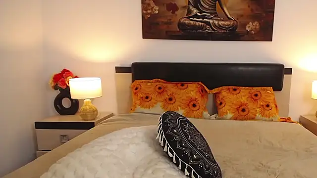 LauraGreen34 online show from December 17, 2025, 8:09 am