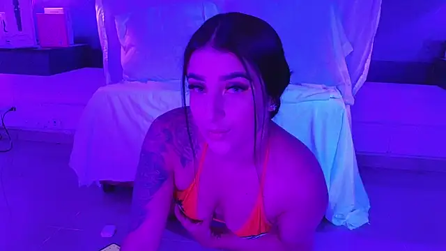  Linoshka 1 online show from September 13, 2025, 8:52 pm