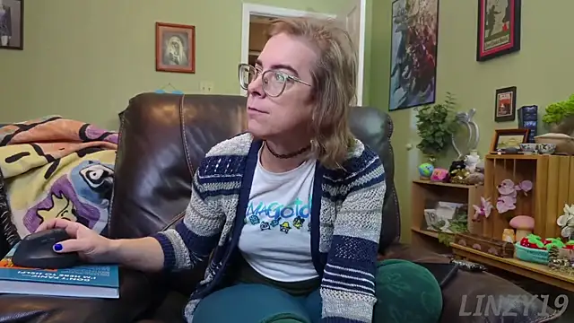 Linzy 19 online show from January 24, 2025, 4:17 pm