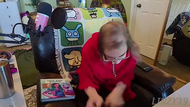 Linzy 19 online show from March 10, 2025, 4:35 pm