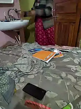 Snapshot of COUPLLE_VILLAGE chatting on December 28, 2024, 10:47 am COUPLLE VILLAGE online show from December 28, 2024, 10:47 am