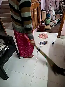 Snapshot of COUPLLE_VILLAGE chatting on January 13, 2025, 3:45 am COUPLLE VILLAGE online show from January 13, 2025, 3:45 am