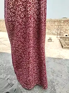 Snapshot of COUPLLE_VILLAGE chatting on February 19, 2025, 6:55 am COUPLLE VILLAGE online show from February 19, 2025, 6:55 am