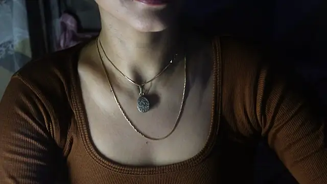 Snapshot of -AyeshaSinghania- chatting on November 1, 2025, 8:38 am -AyeshaSinghania- online show from November 1, 2025, 8:38 am