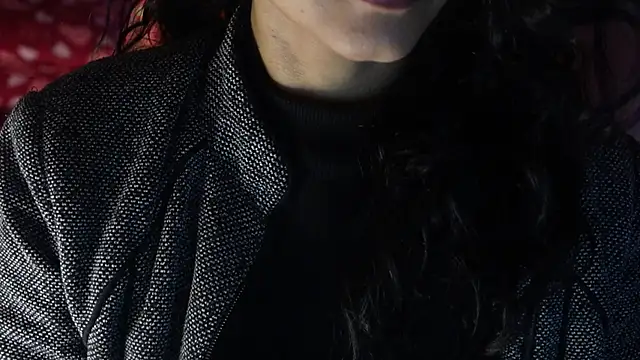 -AyeshaSinghania- online show from December 2, 2025, 11:04 am