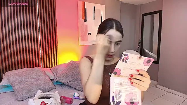 emily roberts1 online show from October 1, 2025, 1:06 pm