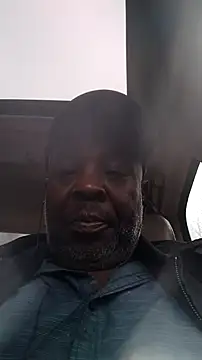 macnificent1fr online show from December 17, 2025, 9:10 pm