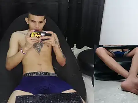 Snapshot of hot_king20 chatting on February 18, 2025, 6:47 pm hot king20 online show from February 18, 2025, 6:47 pm