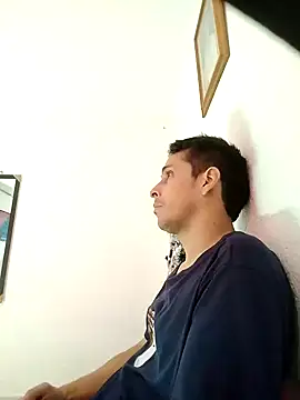 Snapshot of andresardila chatting on December 22, 2024, 5:32 pm andresardila online show from December 22, 2024, 5:32 pm