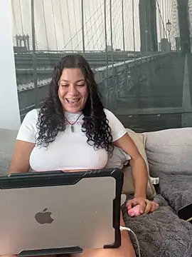 Snapshot of Bigbuttbrooklynn chatting on February 25, 2025, 9:46 pm Bigbuttbrooklynn online show from February 25, 2025, 9:46 pm