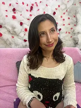 SkarletJhonson  online show from April 17, 2026, 6:16 am