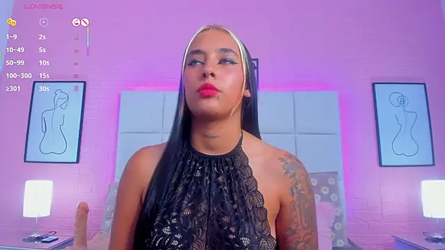 charlotte kisss online show from June 9, 2026, 7:14 pm