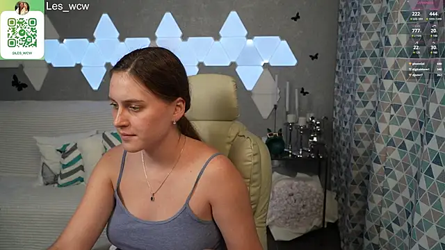 HarleyDeess online show from February 5, 2025, 3:34 am