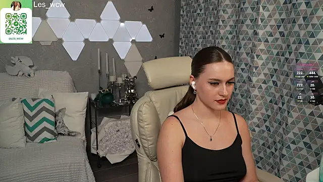 HarleyDeess online show from March 20, 2025, 11:23 pm