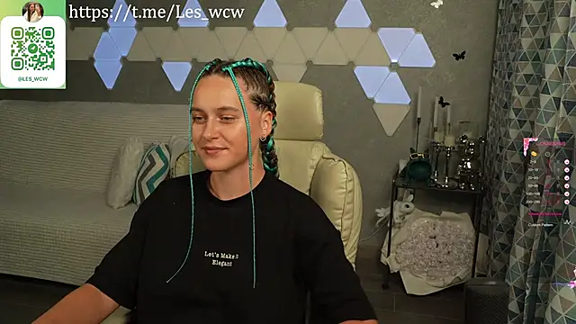 HarleyDeess online show from October 1, 2025, 10:49 pm