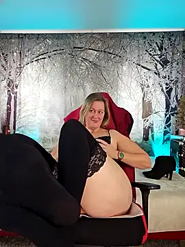 Snapshot of MarleneBloem chatting on December 20, 2024, 11:00 am MarleneBloem online show from December 20, 2024, 11:00 am