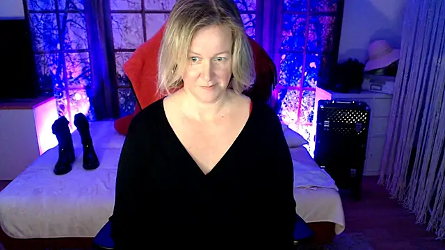 Snapshot of MarleneBloem chatting on January 13, 2025, 4:30 pm MarleneBloem online show from January 13, 2025, 4:30 pm