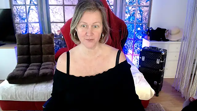 Snapshot of MarleneBloem chatting on February 24, 2025, 9:43 am MarleneBloem online show from February 24, 2025, 9:43 am