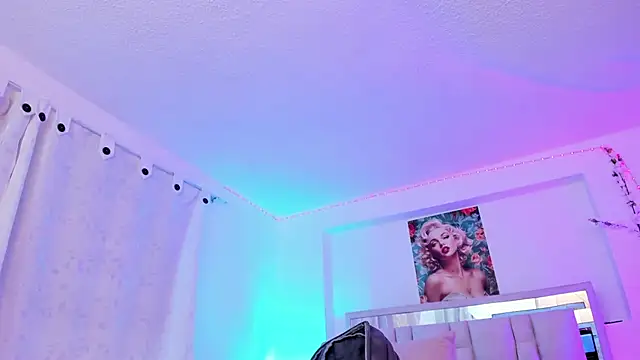 Samanta roberts1 online show from October 6, 2025, 1:19 pm