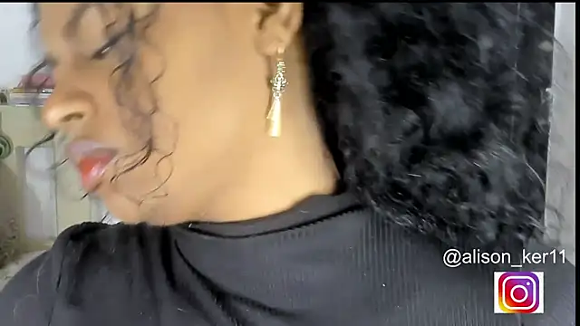 alison-ker3 online show from November 7, 2025, 4:01 am