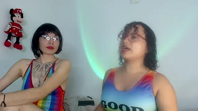 Snapshot of lou_cute chatting on February 11, 2025, 3:08 am lou cute online show from February 11, 2025, 3:08 am