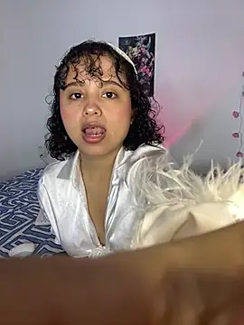 Snapshot of lou_cute chatting on March 18, 2025, 10:14 am lou cute online show from March 18, 2025, 10:14 am