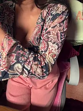 Snapshot of sexy-simmy chatting on January 11, 2026, 5:40 pm sexy-simmy online show from January 11, 2026, 5:40 pm