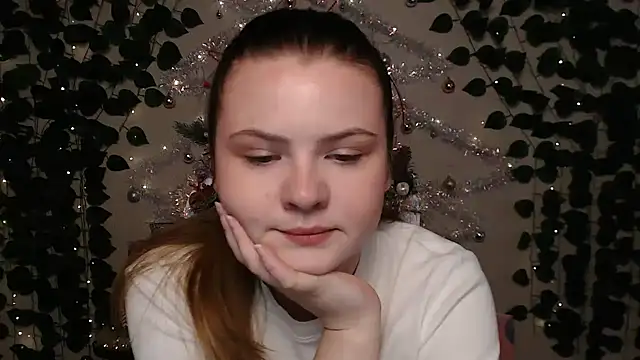 IxxiLiana online show from December 19, 2024, 4:13 am