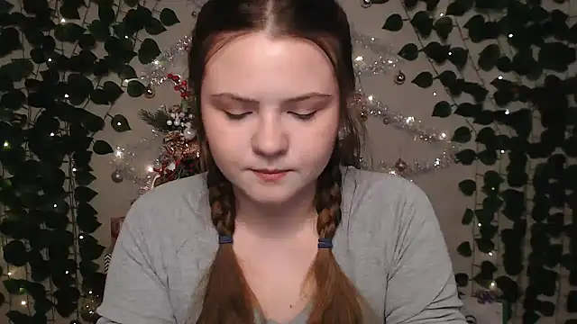 IxxiLiana online show from December 28, 2024, 4:08 am