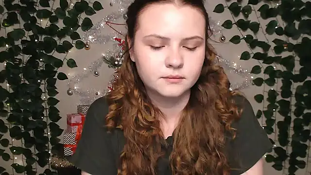 IxxiLiana online show from January 5, 2025, 4:04 am
