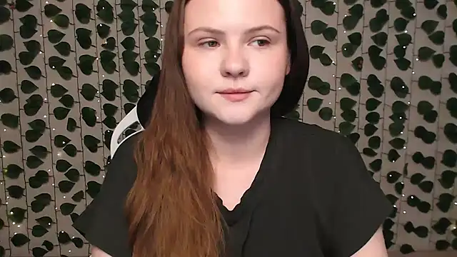 IxxiLiana online show from January 18, 2025, 4:04 am