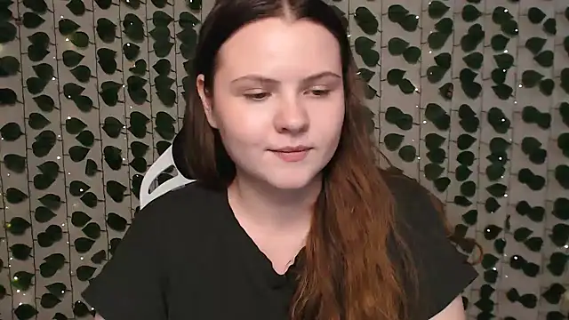 IxxiLiana online show from January 18, 2025, 7:07 am
